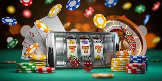iwebet ဂိမ်းလော်ဘီ Myanmar ကစားသမားများ mobile APP ဖြင့် ကစားနေသောပုံ